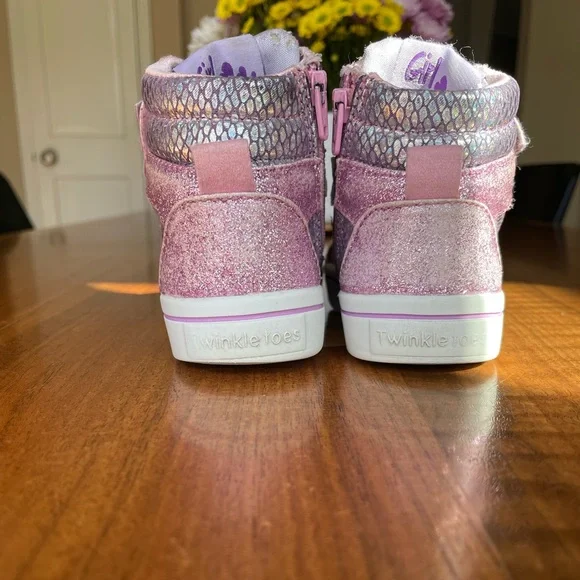 SKECHERS
Twinkle Toes Miss Holla Glam Light-Up High Top Sneakers. - Picture 10 of 11